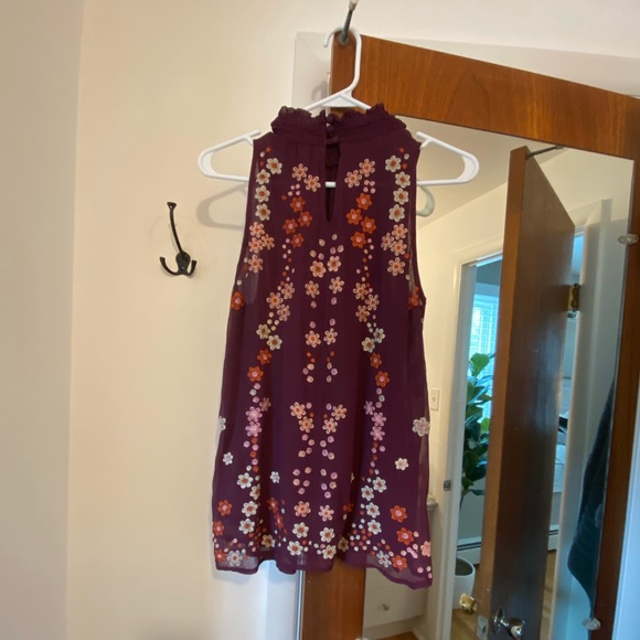 High Neck Floral Tank - Picture 2 of 3